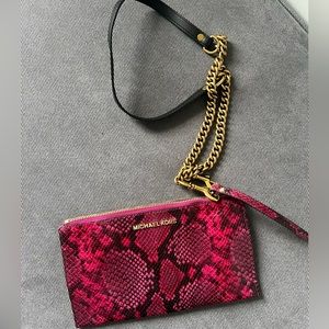 Marc jacobs clutch with chain strap